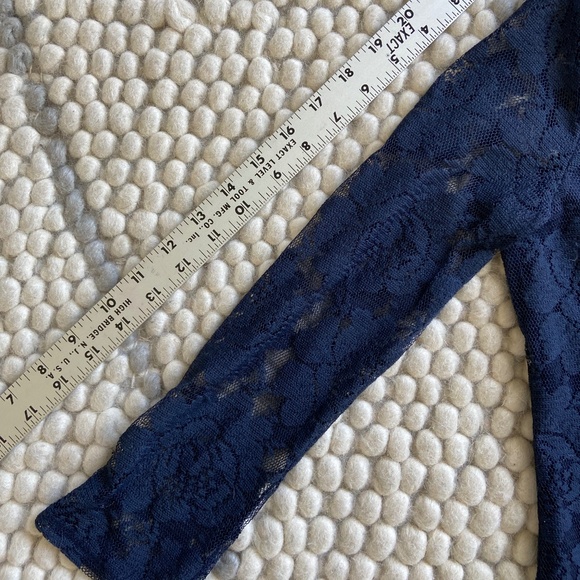 Lace Hollister dress - Picture 6 of 6